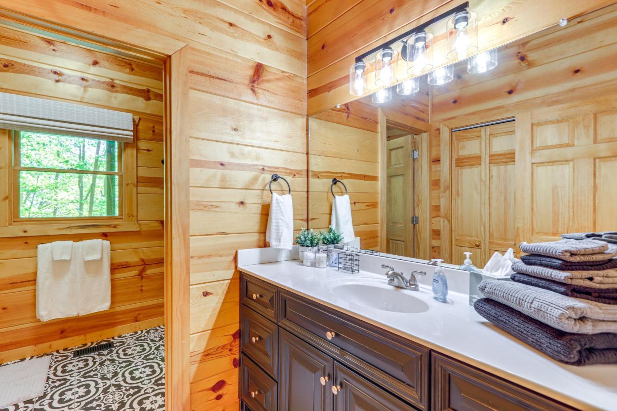 Lakeside Cabin Game Room, Dock, Orchard, Wineries Ellijay Eksteriør bilde